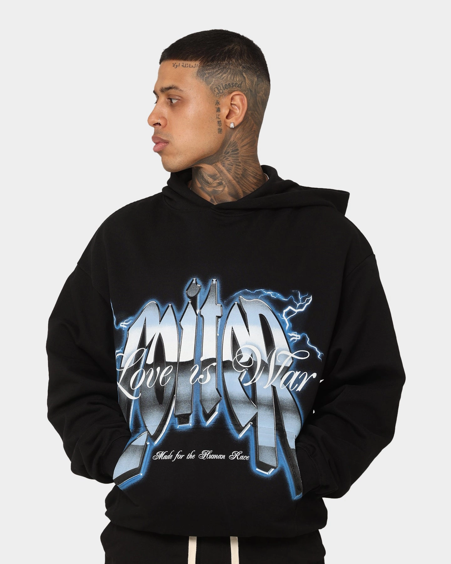 Loiter Love Is War Hoodie Black Lip-gloss