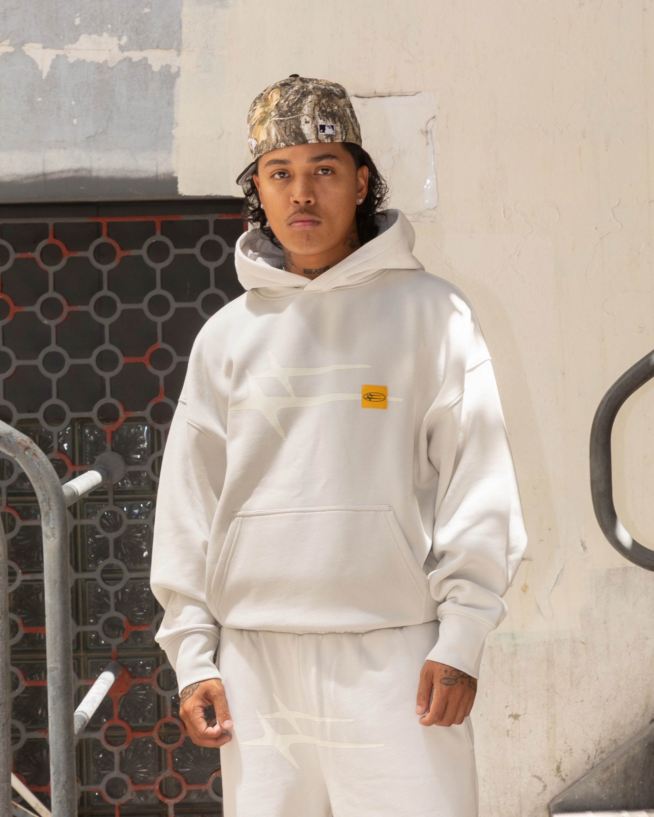 fire support Loiter Hybrid Premium Hoodie Stone