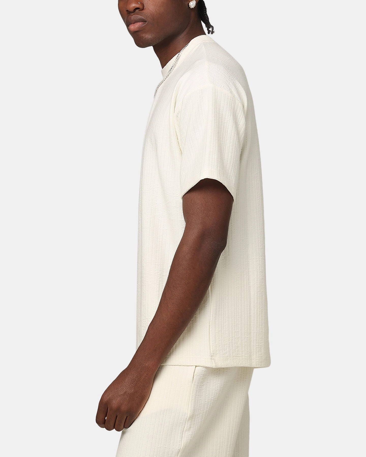 Stylish Outfit XXIII Andres T-Shirt Off White