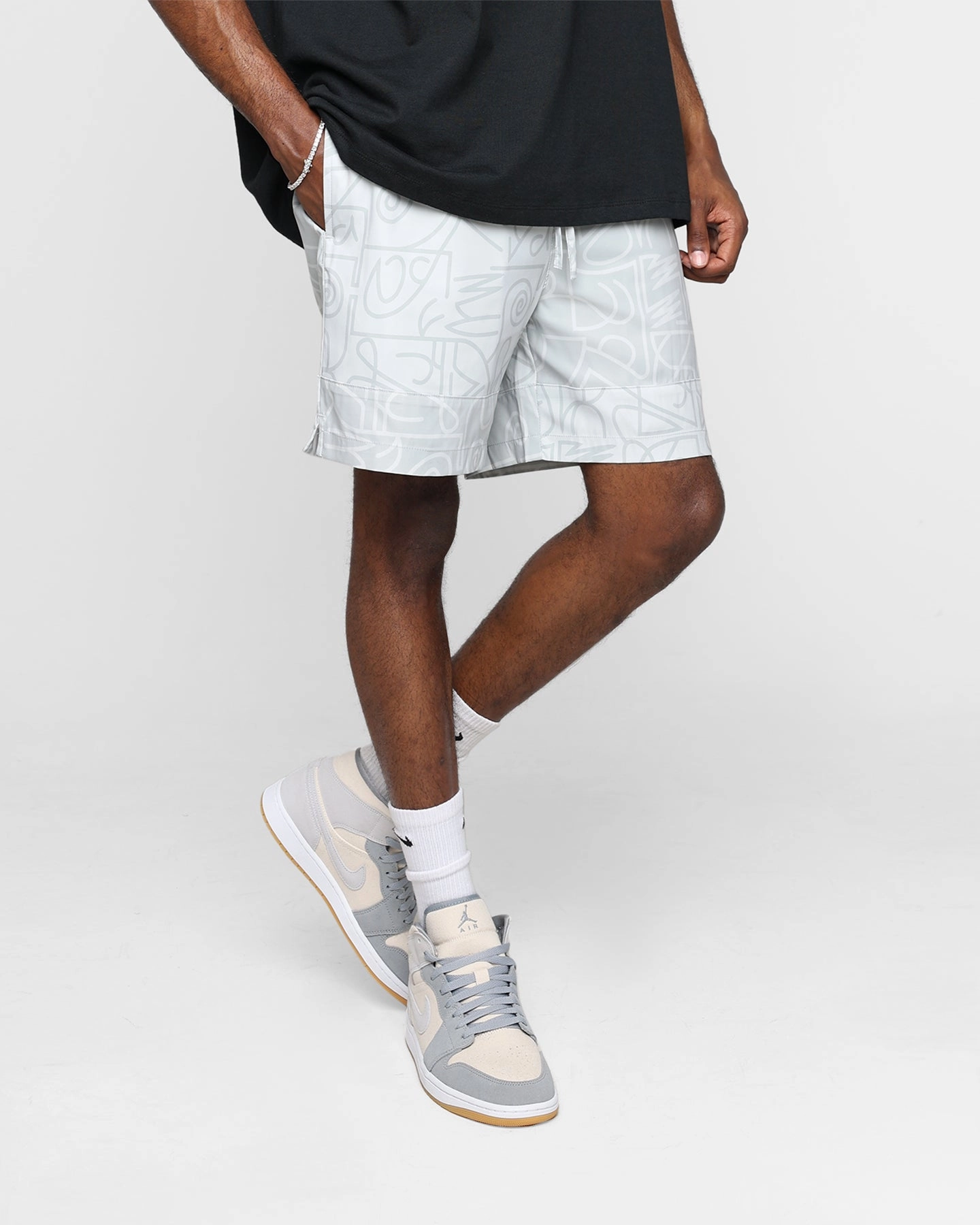 XXIII Blake Shorts Off White Simple Comfort