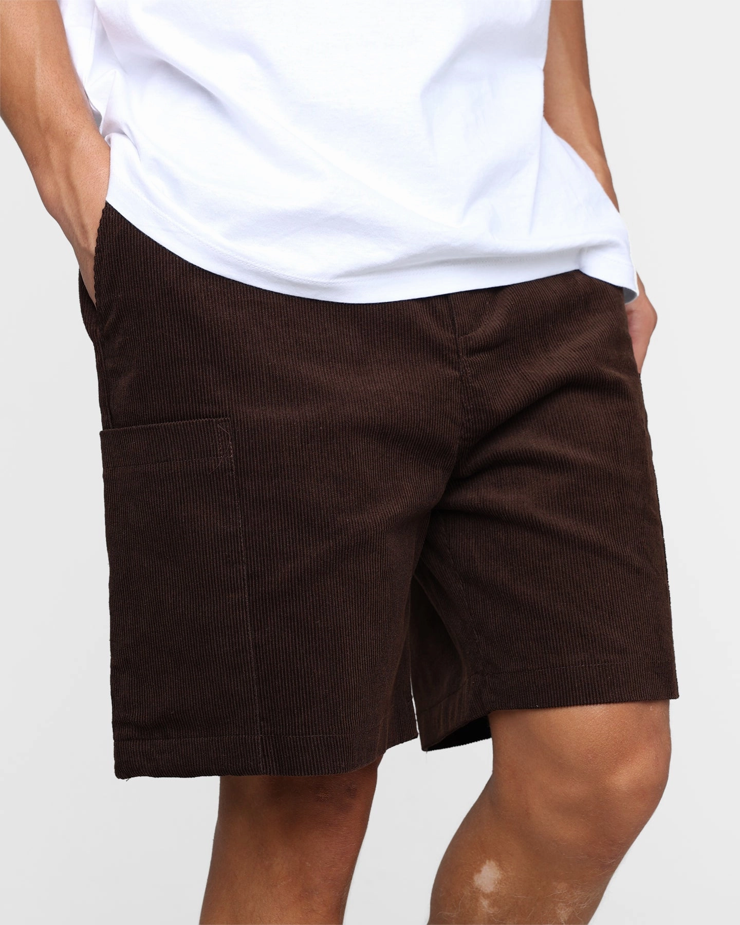 Seamless construction Comfort Fit XXIII Jason Corduroy Shorts Brown