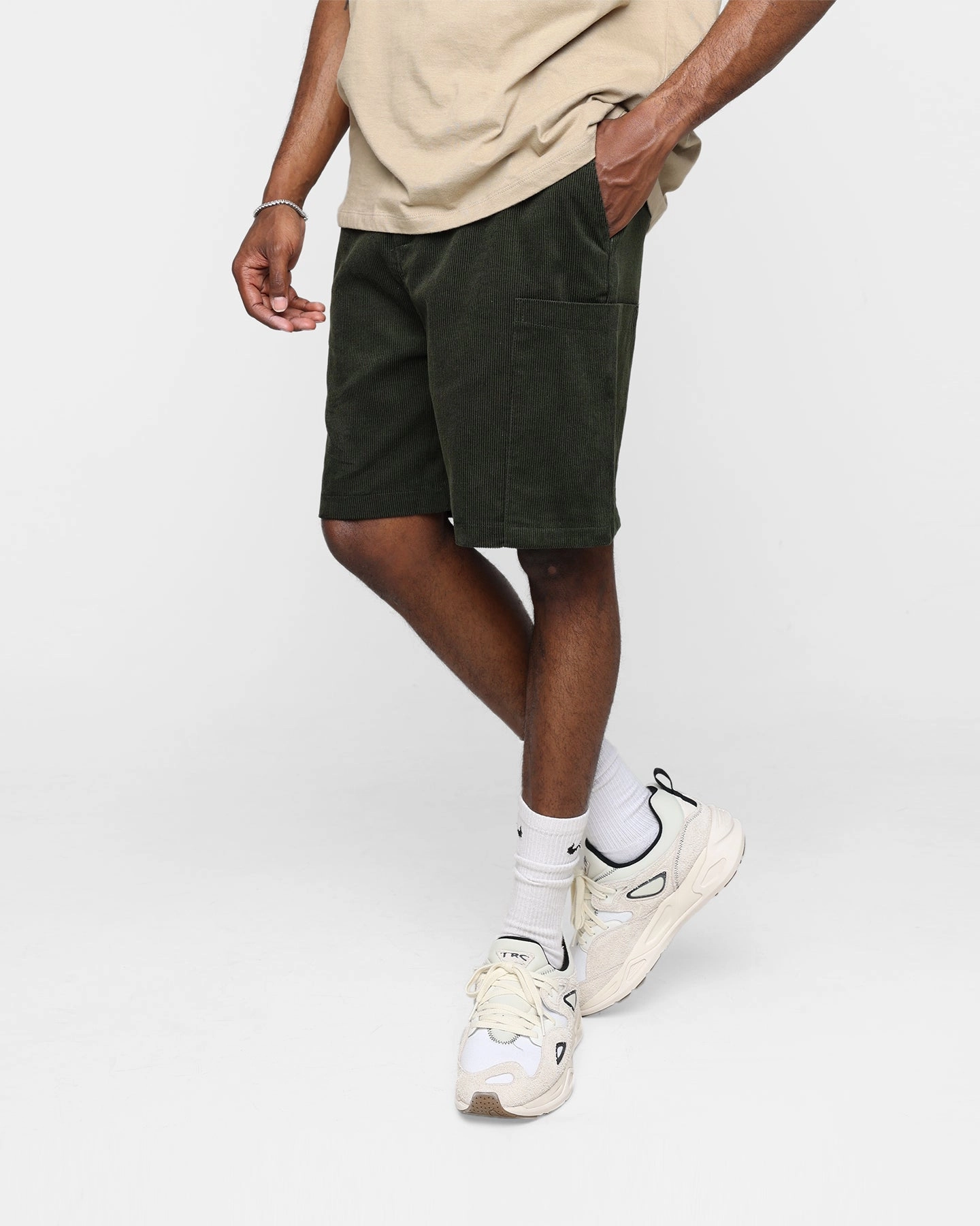 Water - repellent Running Gear XXIII Jason Corduroy Shorts Dark Green