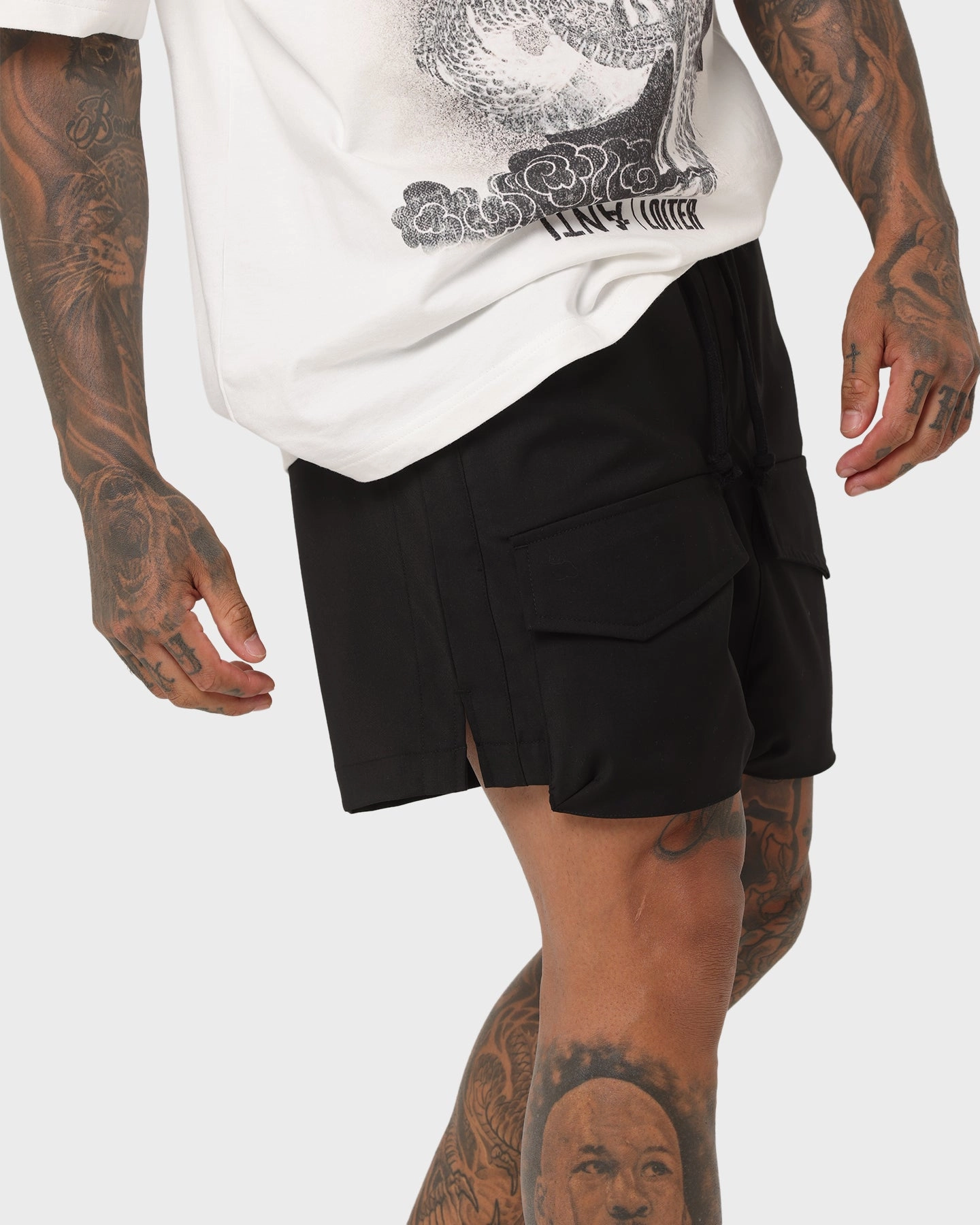 XXIII Kally Cargo Shorts Black skateboarding outfit Camouflage Pattern