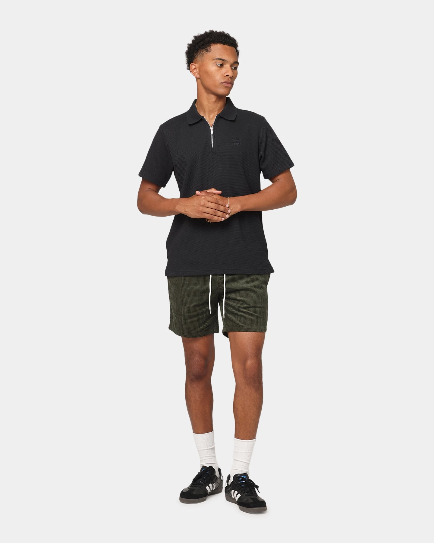 XXIII Riven Corduroy Shorts Dark Green garden work