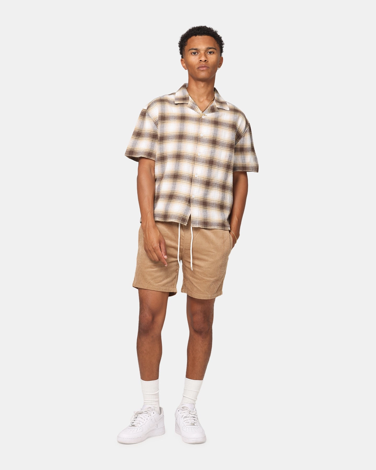 XXIII Riven Corduroy Shorts Sand GussetDesign
