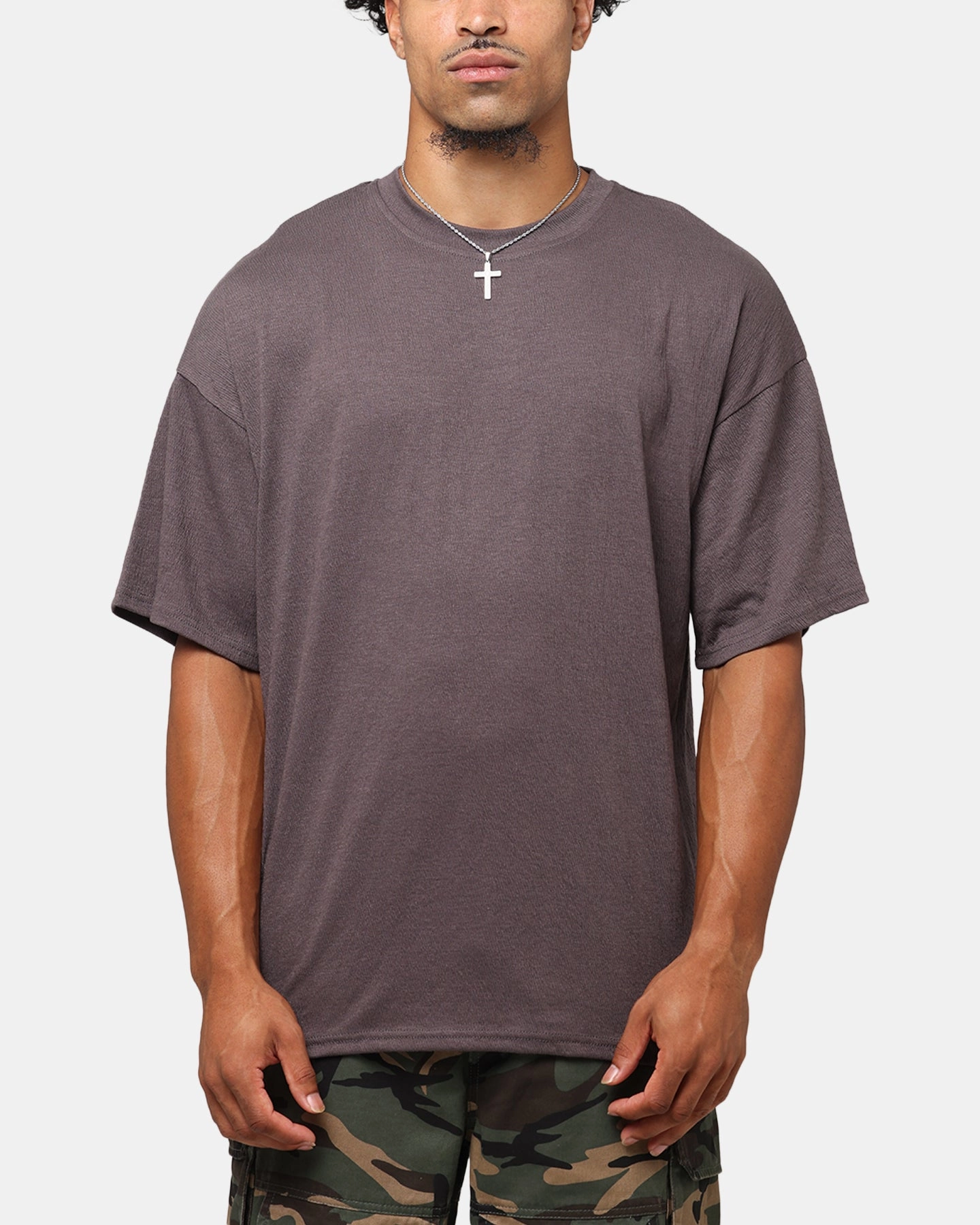 Trendy Vibes Wear Elegant Detail XXIII Sahara T-Shirt Plum