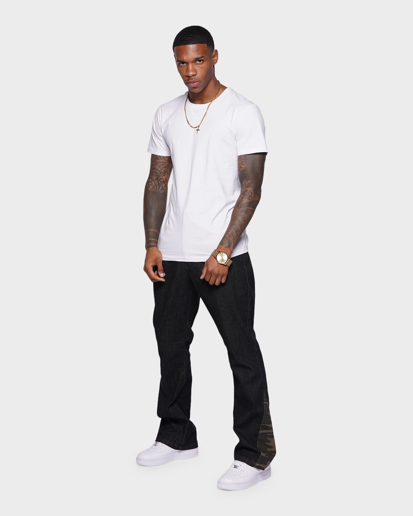 XXIII Valur Camo Flare Jeans Black/Camo Distressed Detailing Modern Minimalist Creative Look Home Comfort