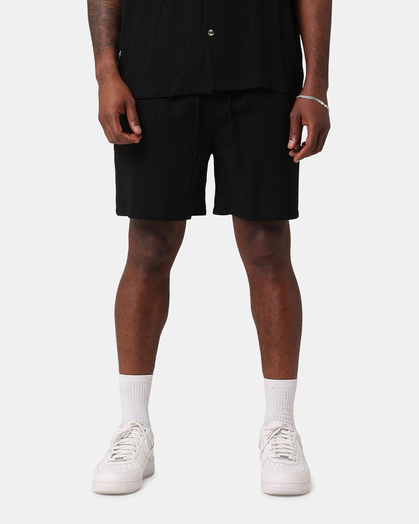 Travel Essential Cool Basic XXIII Ezrah Linen Shorts Black