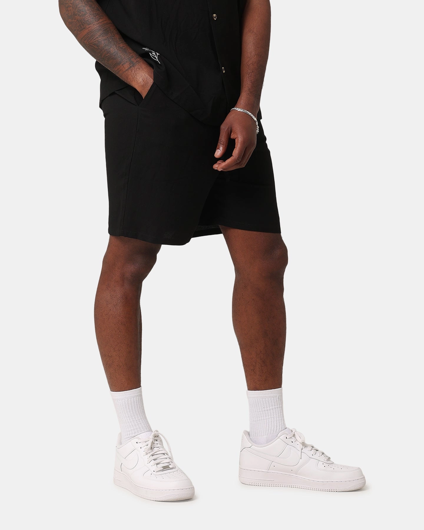 boots Laser Cut Edges XXIII Ezrah Linen Shorts Black