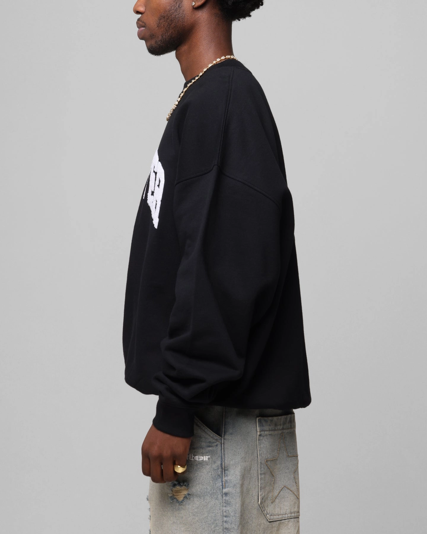Loiter Arch Premium Crewneck Black Cold Climate Adventure Day Look